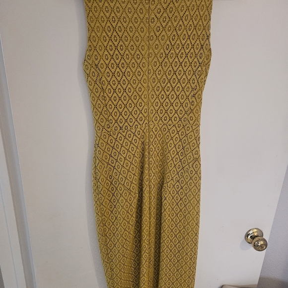 Zara xs long sleeveless dress in Goldenrod - Picture 5 of 5